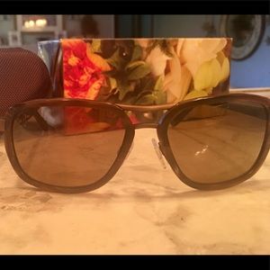 BRAND NEW Maui Jim tortoise color sun glasses.